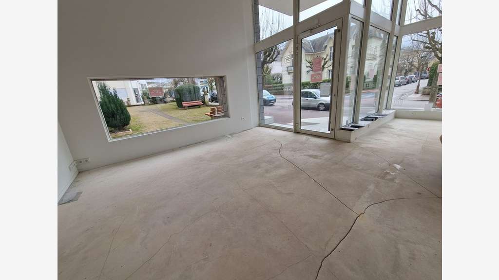 Local d'exception de 256m² à vendre à Vittel (88)