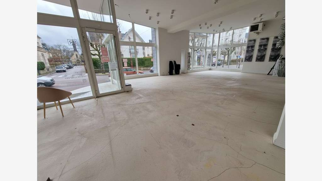 Local d'exception de 256m² à vendre à Vittel (88)