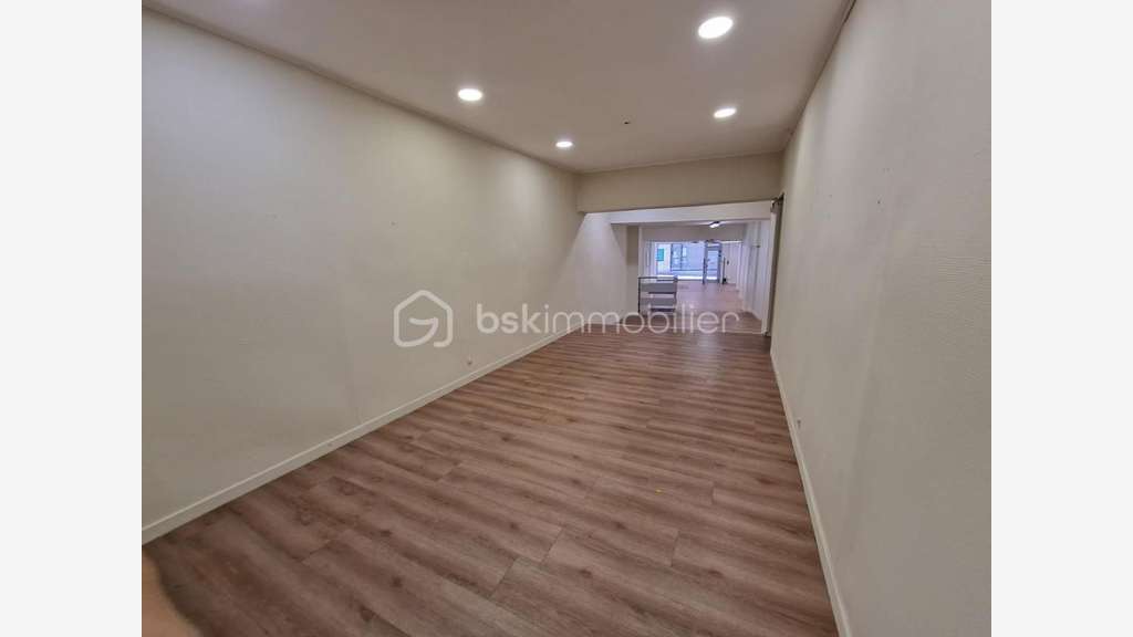 Vente murs commerciaux de 217m² à Voiron centre