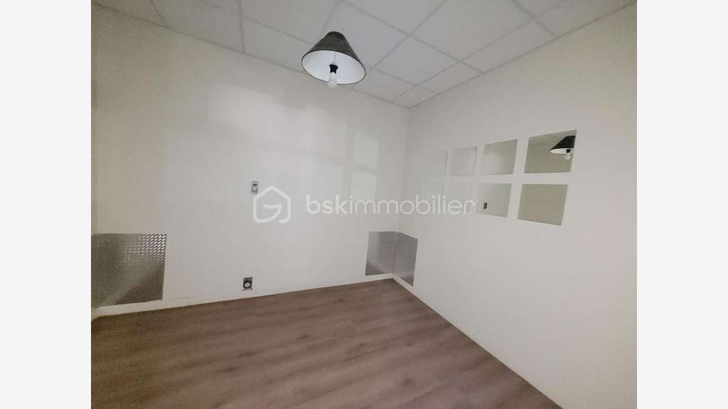 Vente murs commerciaux de 217m² à Voiron centre