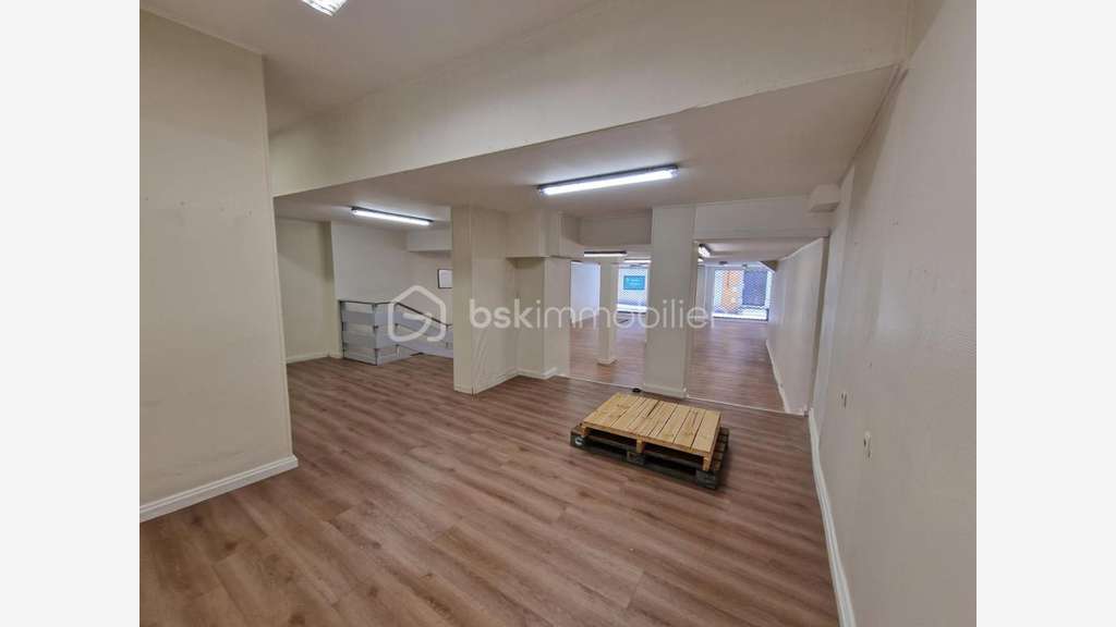 Vente murs commerciaux 217m² à Voiron centre
