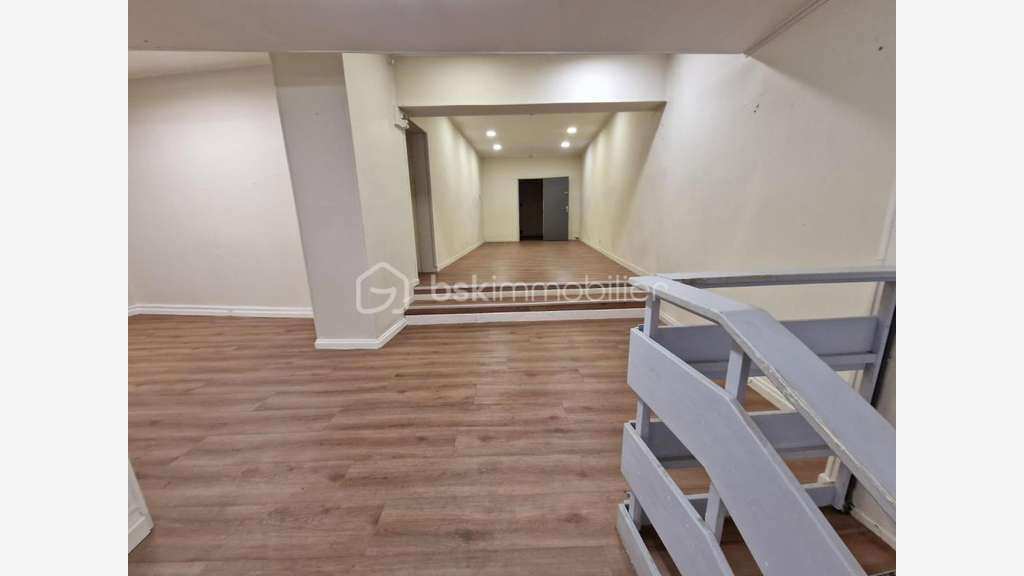 Vente murs commerciaux 217m² à Voiron centre