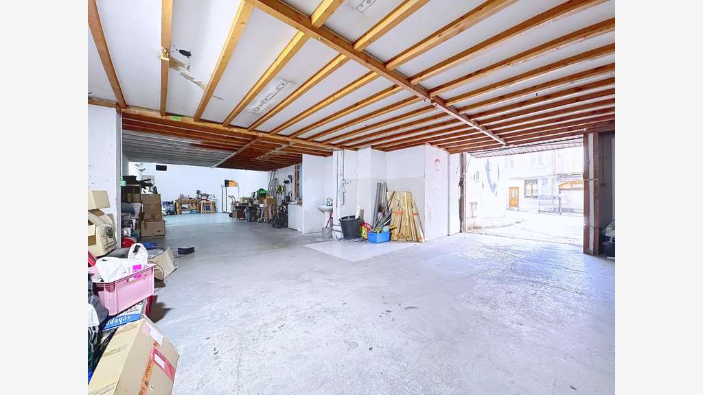 Murs à vendre de 192m² à l'entrée de Voiron