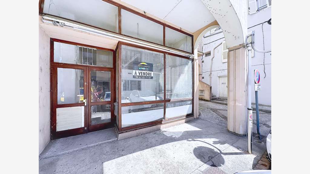 Murs à vendre de 192m² à l'entrée de Voiron
