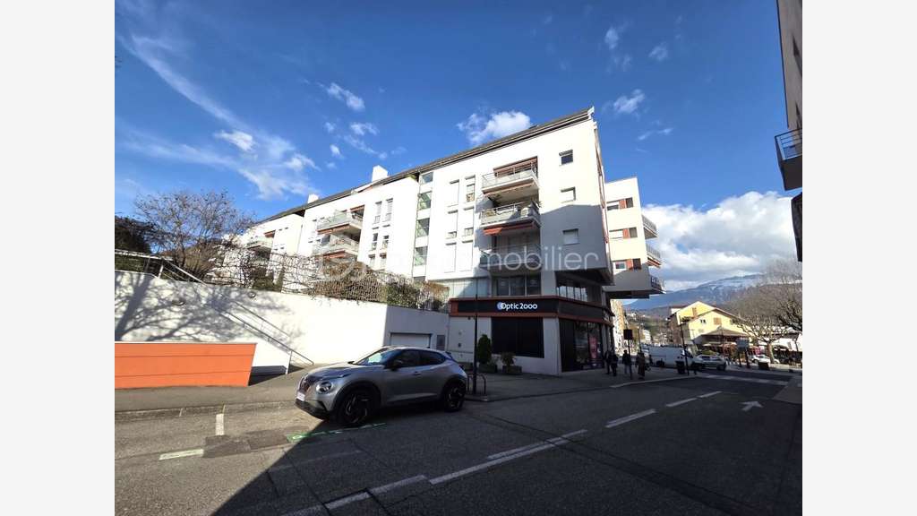 Vente local d'activité 85m² à Voiron hyper centre