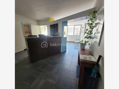 Local commercial libéral 260 000 €