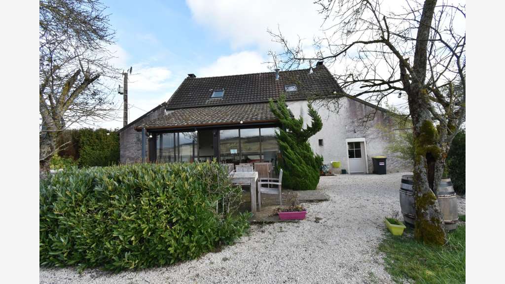 AV local commercial 144m² face vignobles à Volnay