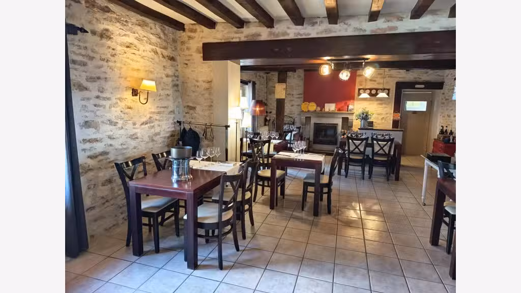 AV local commercial 144m² face vignobles à Volnay