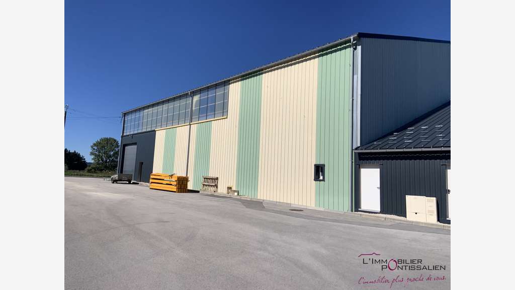 Vente bâtiment artisanal de 800m² à Pontarlier