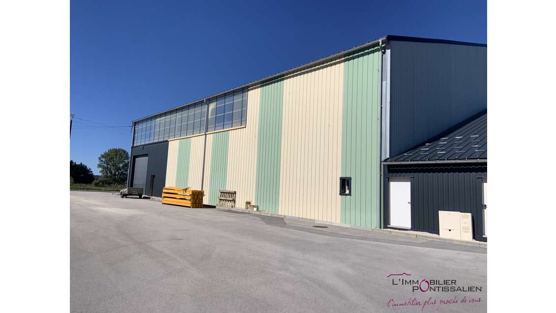 Vente bâtiment artisanal de 800m² à Pontarlier