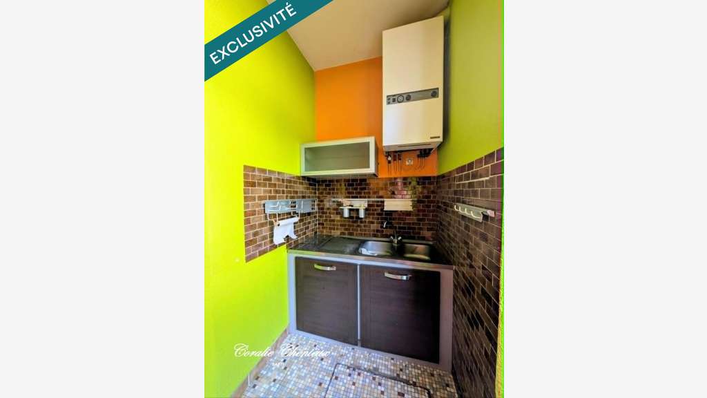 Vente local commercial rénové à Ydes