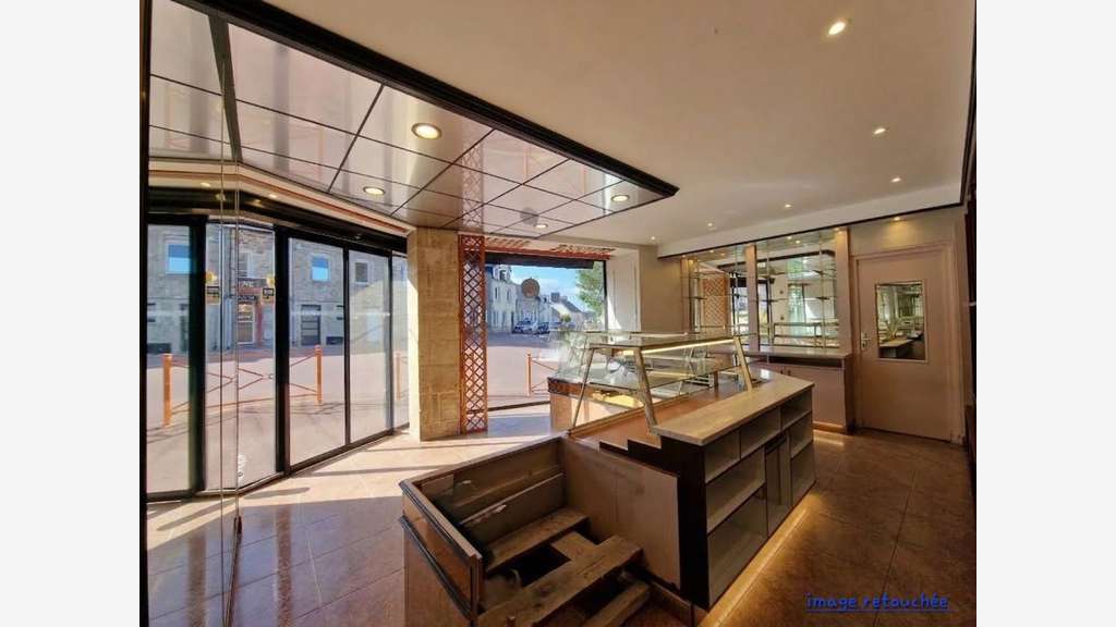 Vente local 230m² sur deux niveaux à Bricquebec