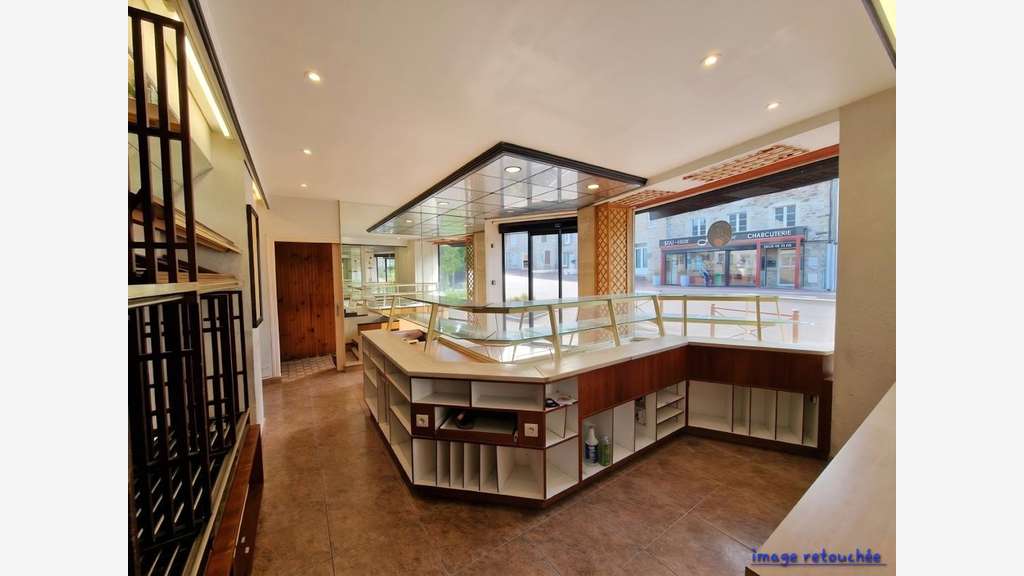 Vente local 230m² sur deux niveaux à Bricquebec