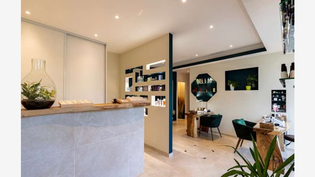 Vente local commercial 98m² à Cannes Montfleury