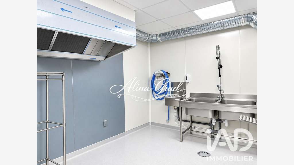 DAB local commercial 165m² à Carrières-sur-Seine
