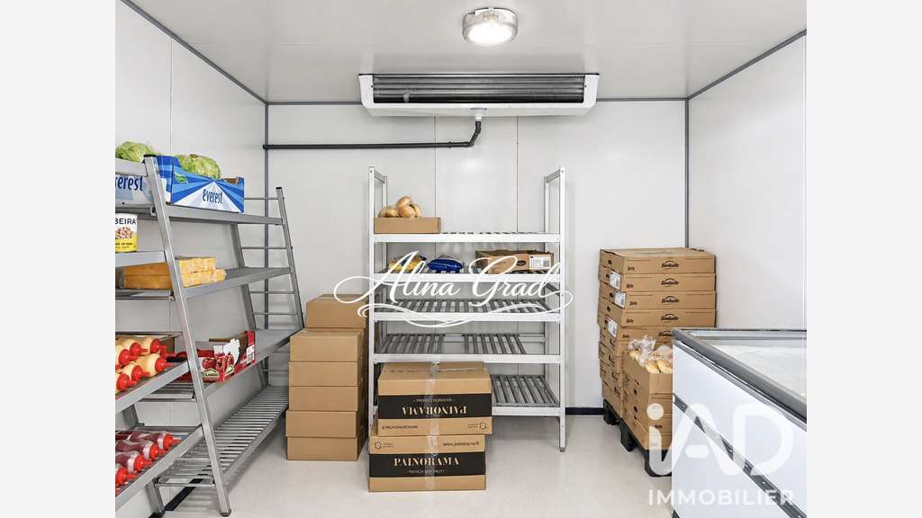 DAB local commercial 165m² à Carrières-sur-Seine