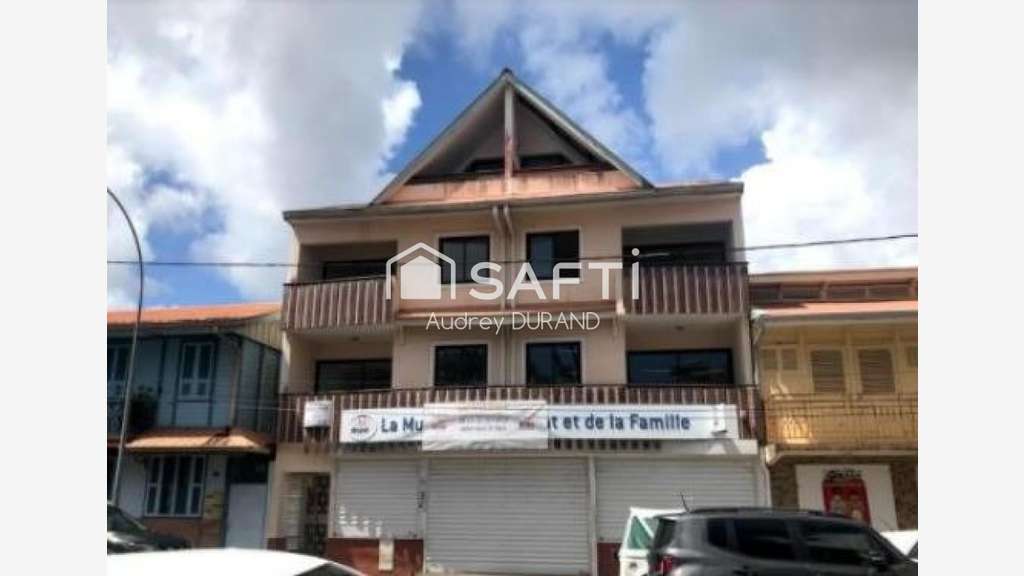 Vente local professionnel R+1 Av Pasteur à Cayenne