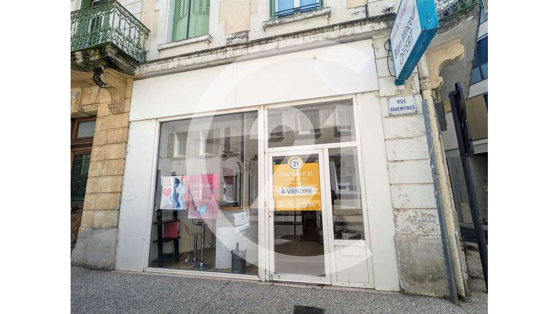 Vente local commercial 110m² à Valence centre 
