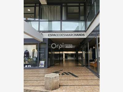 Local commercial 590m² à vendre à Colmar centre