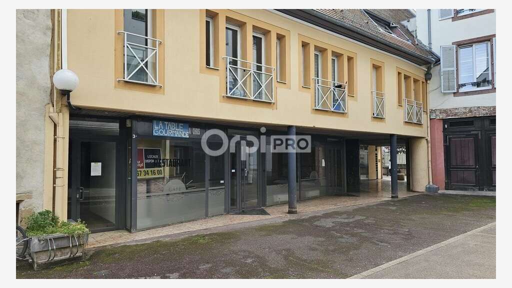 Local commercial 590m² à vendre à Colmar centre