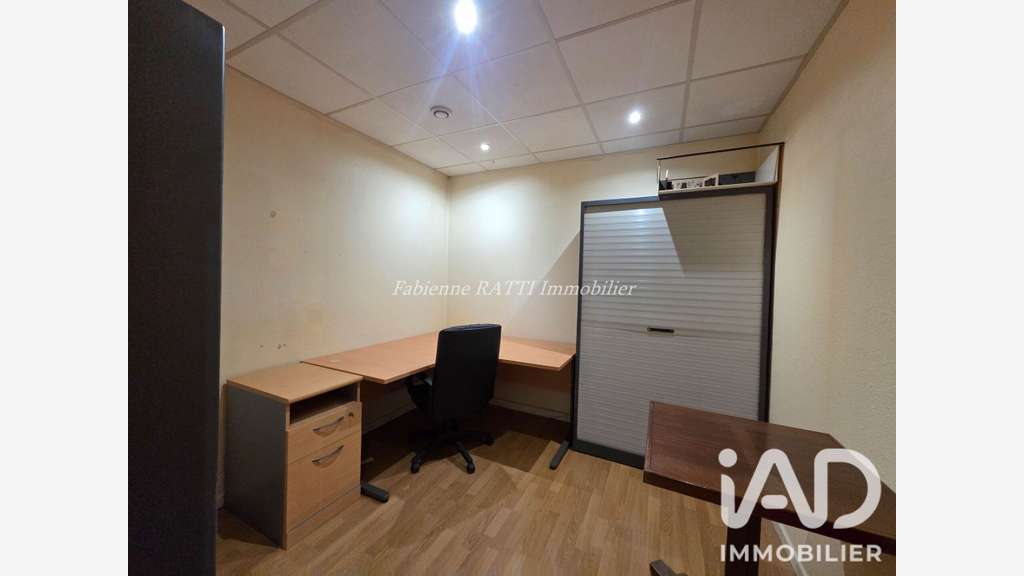 Vente local commercial à Courbevoie