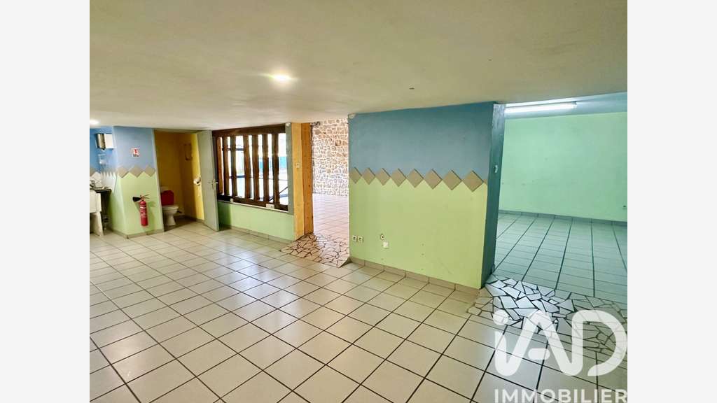 Vente local commercial 160m² à Couzeix