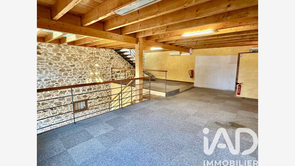 Vente local commercial 160m² à Couzeix