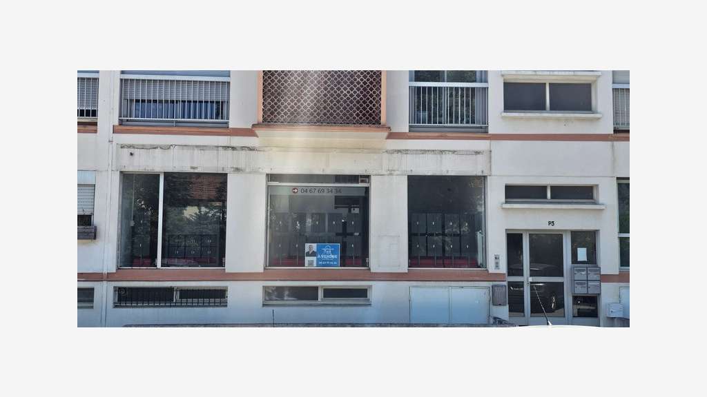 Vente local commercial 140m² Montpellier Av Maurin