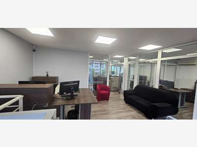 Vente local commercial 140m² Montpellier Av Maurin