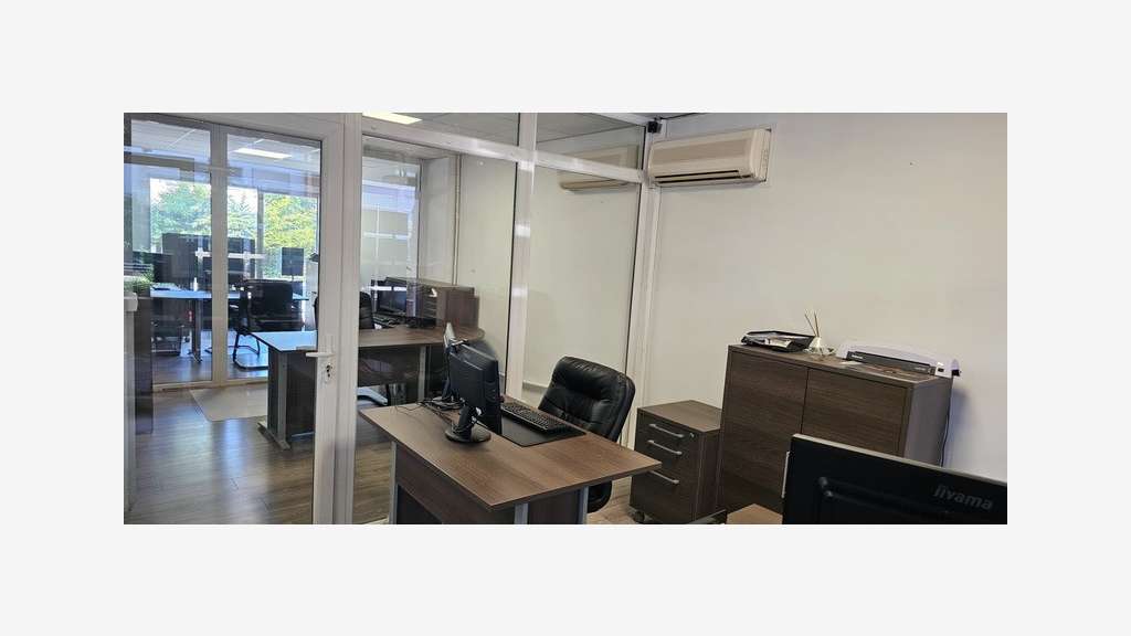 Vente local commercial 140m² Montpellier Av Maurin