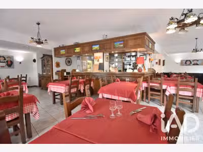 Vente murs ancien restaurant 146m² à  Forbach