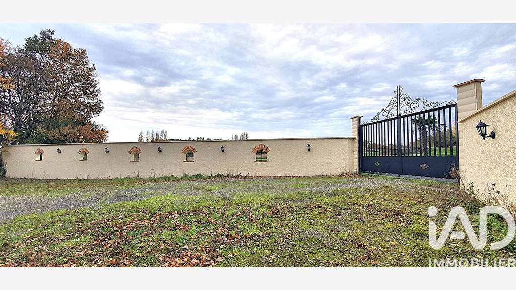 Vente local commercial 610m² à Dammartin-en-Serve