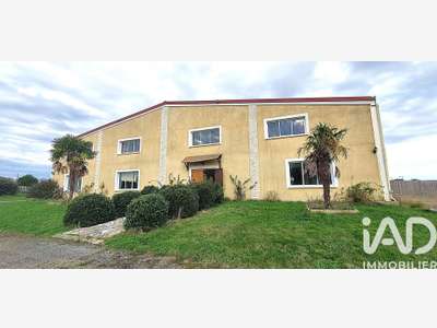 Vente local commercial 610m² à Dammartin-en-Serve