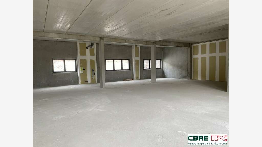 AV local commercial neuf 205m² proche Gare à Dax