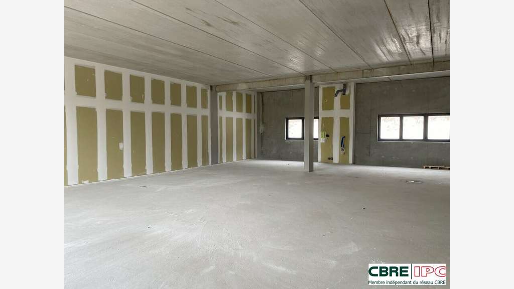 AV local commercial neuf 205m² proche Gare à Dax
