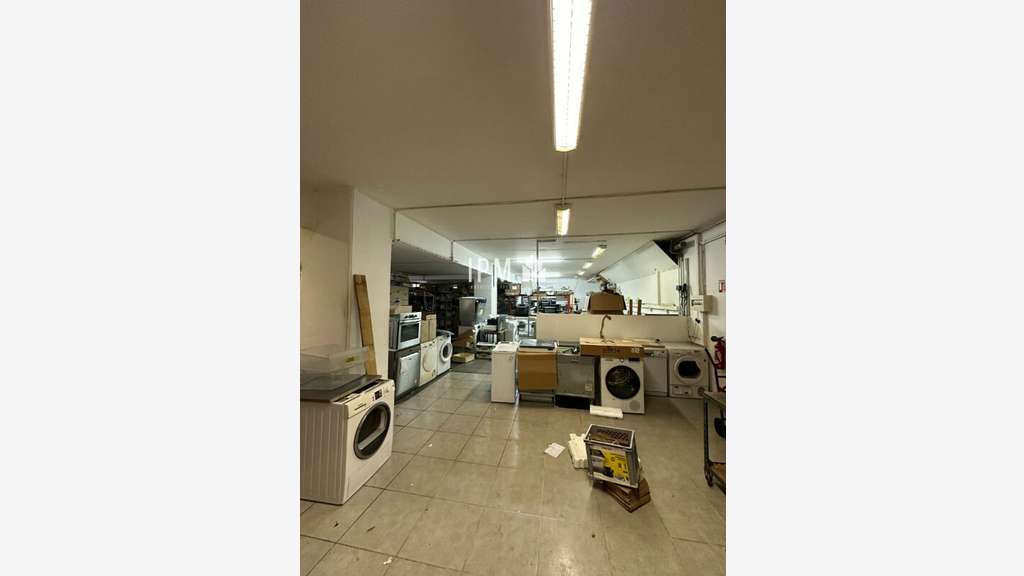 A vendre local commercial de 325m² Marseille 13003