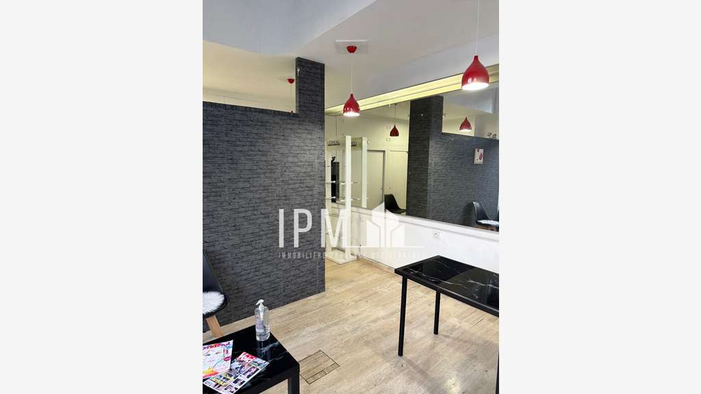Vente local commercial de 80m² à Marseille 13004