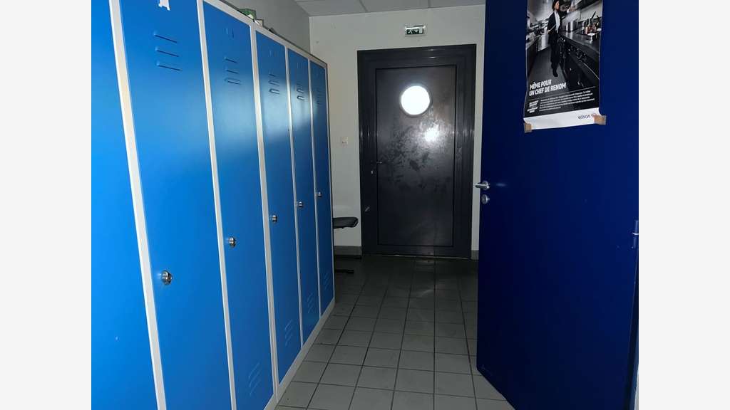 Vente local commercial 951m² à Eyrein en Corrèze