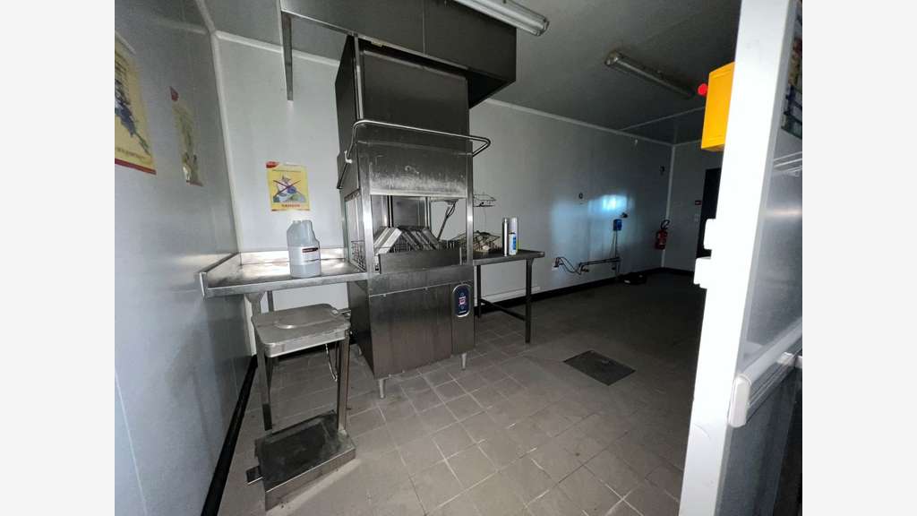 Vente local commercial 951m² à Eyrein en Corrèze