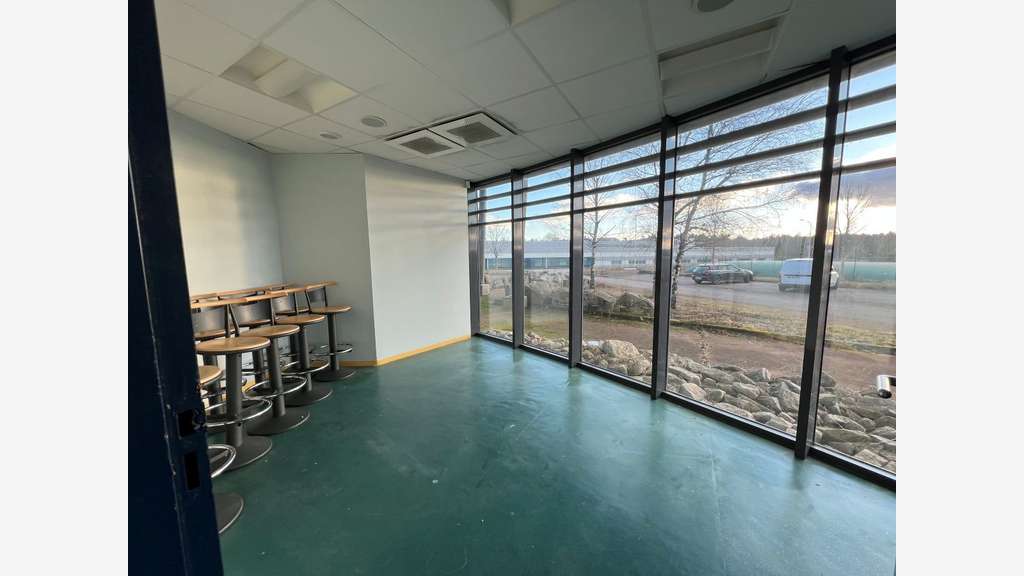 Vente local commercial 951m² à Eyrein en Corrèze