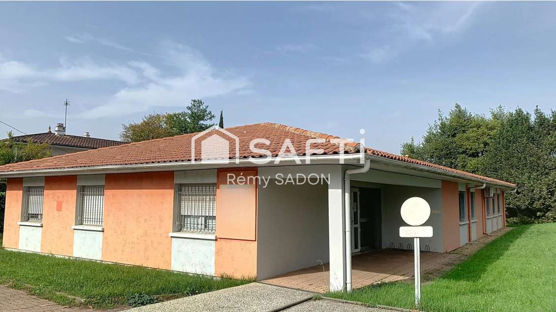 AV local commercial proche de la rocade à Floirac 