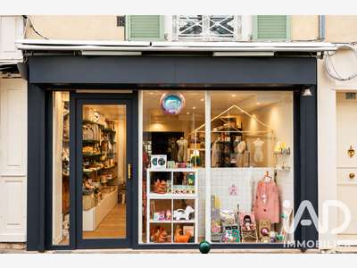 Droit au bail local commercial 28m² Fontainebleau