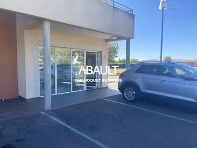 A vendre local commercial libres 50m² à Frouzins