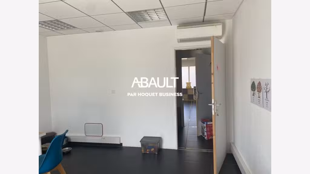 A vendre local commercial libres 50m² à Frouzins