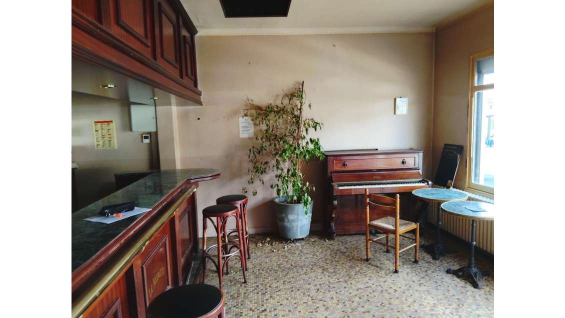 Vente local commercial et logement à Giberville