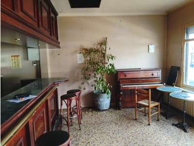 Vente local commercial et logement à Giberville