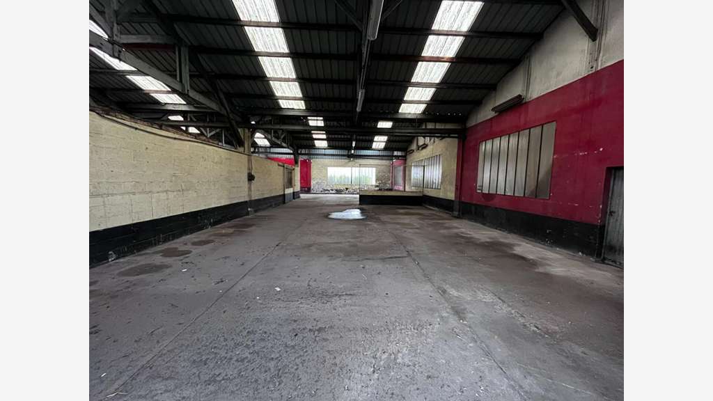 Local commercial 300m² centre de Gournay en Bray