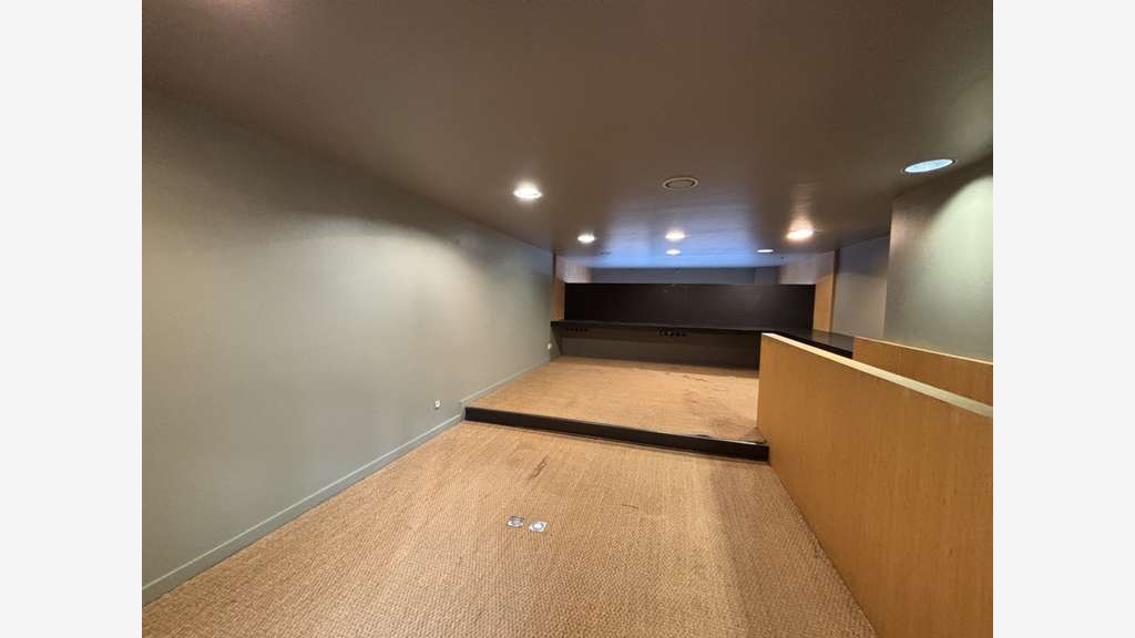 AV local commercial 70m² à Grenoble Cr Lafontaine