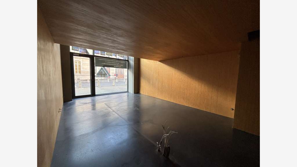 AV local commercial 70m² à Grenoble Cr Lafontaine