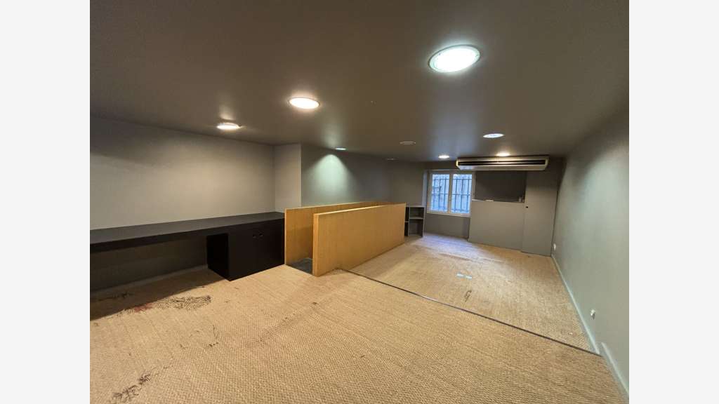 AV local commercial 70m² à Grenoble Cr Lafontaine